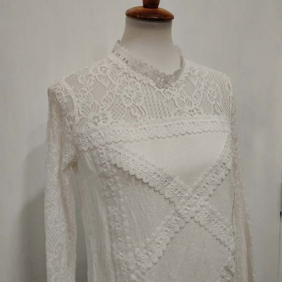 RETRO WHITE LACE BLOUSE - Picture 5 of 5